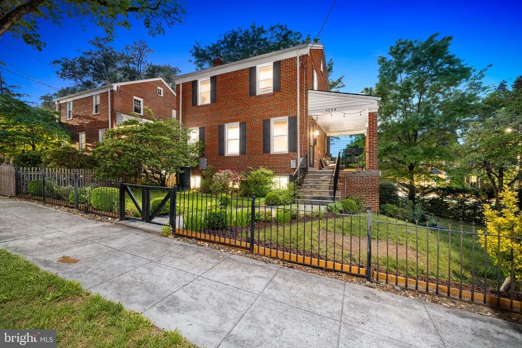 4204 13TH PL NE, Washington, DC 20017