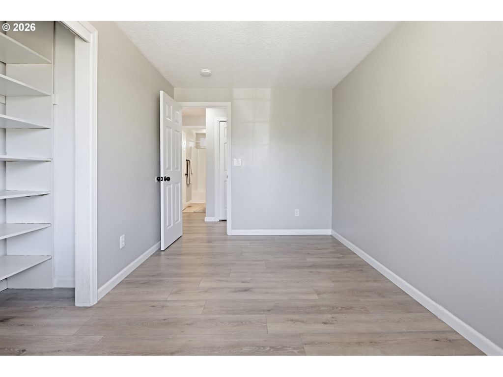 Image 18 of property listing at 911 Sw WARBLER Ct, Mc Minnville, OR 97128