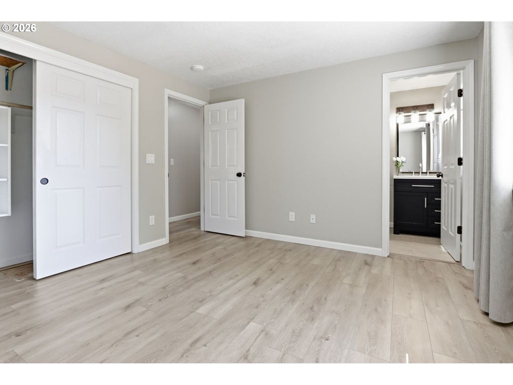 Image 23 of property listing at 911 Sw WARBLER Ct, Mc Minnville, OR 97128
