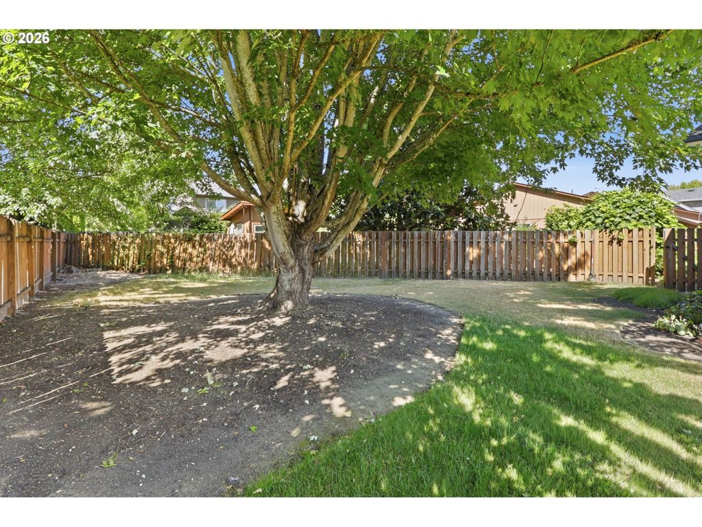 Image 29 of property listing at 911 Sw WARBLER Ct, Mc Minnville, OR 97128