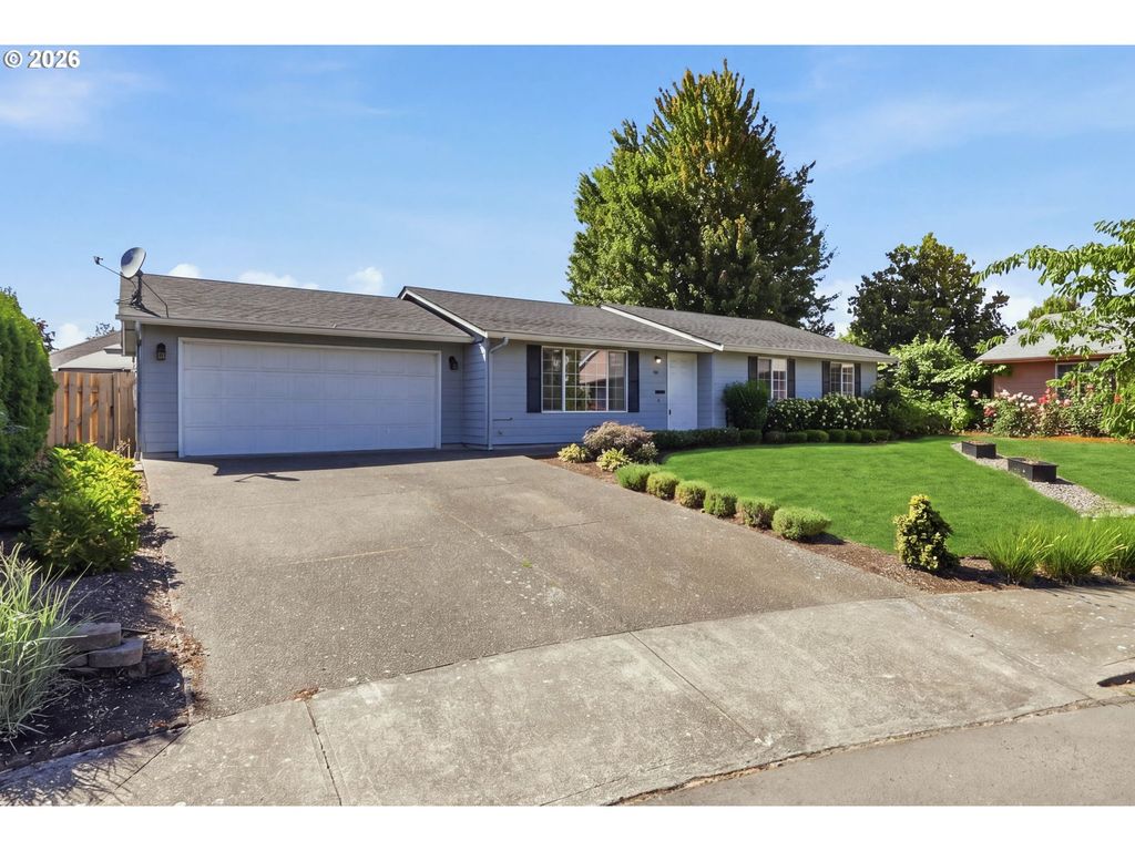 Image 31 of property listing at 911 Sw WARBLER Ct, Mc Minnville, OR 97128