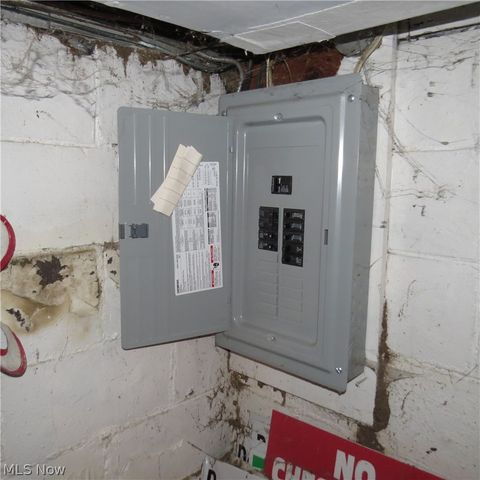 103 4th Street NW, Carrollton, OH 44615