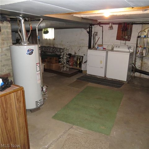 103 4th Street NW, Carrollton, OH 44615