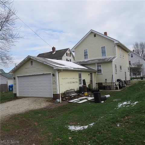 103 4th Street NW, Carrollton, OH 44615
