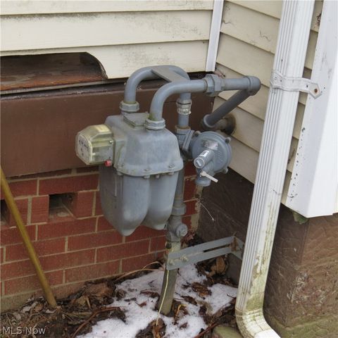 103 4th Street NW, Carrollton, OH 44615