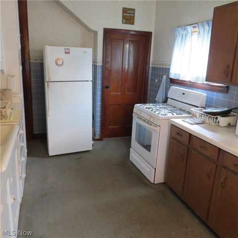 103 4th Street NW, Carrollton, OH 44615