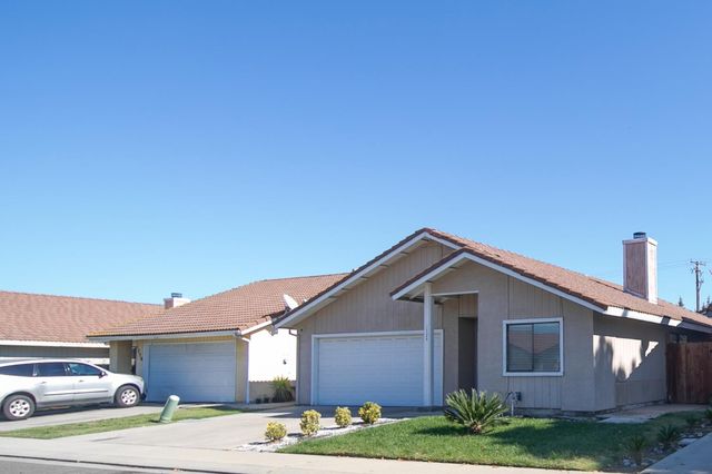 1724 Norfolk Way, Ceres, CA 95307