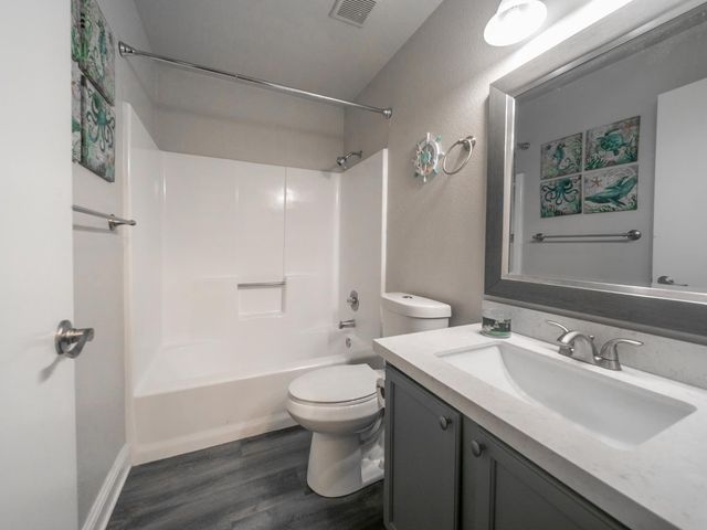 1724 Norfolk Way, Ceres, CA 95307