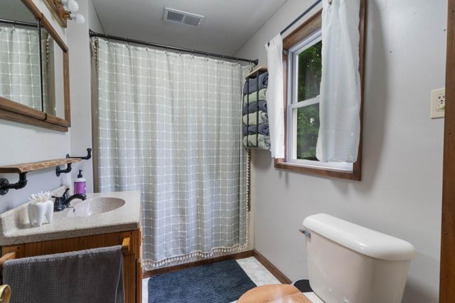 7211 S State Road 35, Foxboro, WI 54836