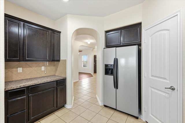 720 Rio Bravo Drive, Fort Worth, TX 76052