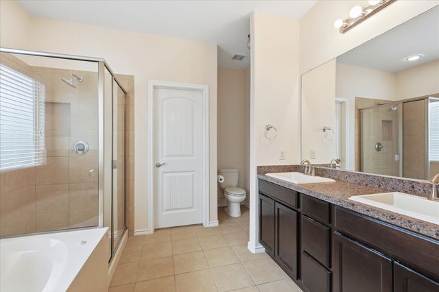 720 Rio Bravo Drive, Fort Worth, TX 76052