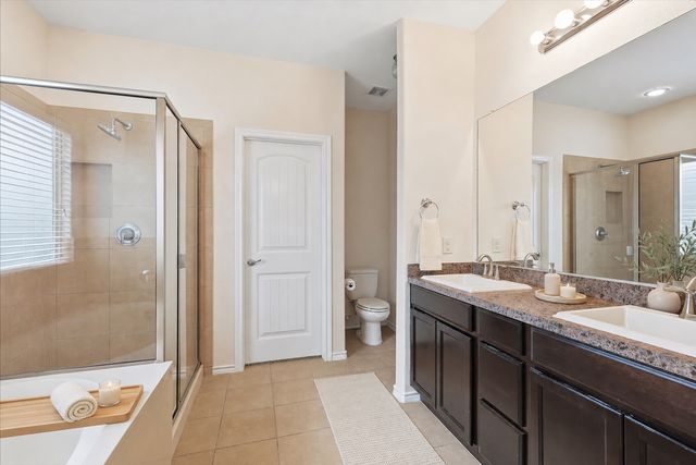 720 Rio Bravo Drive, Fort Worth, TX 76052