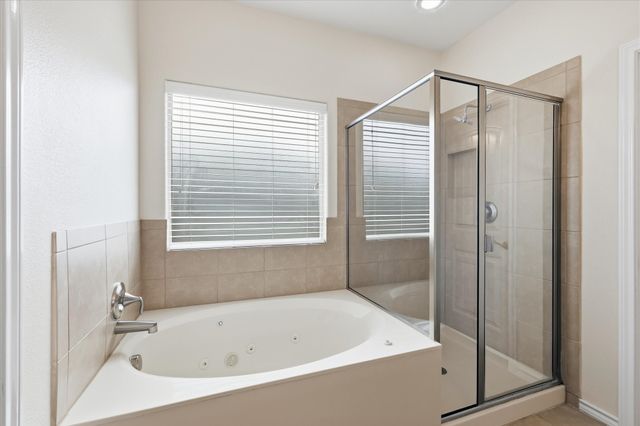 720 Rio Bravo Drive, Fort Worth, TX 76052