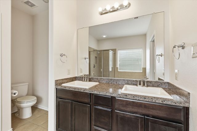 720 Rio Bravo Drive, Fort Worth, TX 76052
