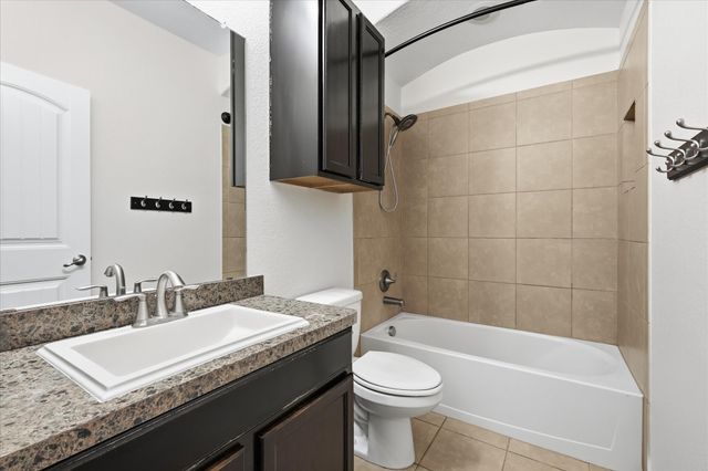 720 Rio Bravo Drive, Fort Worth, TX 76052