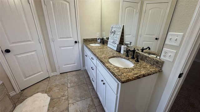 6 Starview Drive, Star Harbor, TX 75148