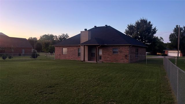 6 Starview Drive, Star Harbor, TX 75148
