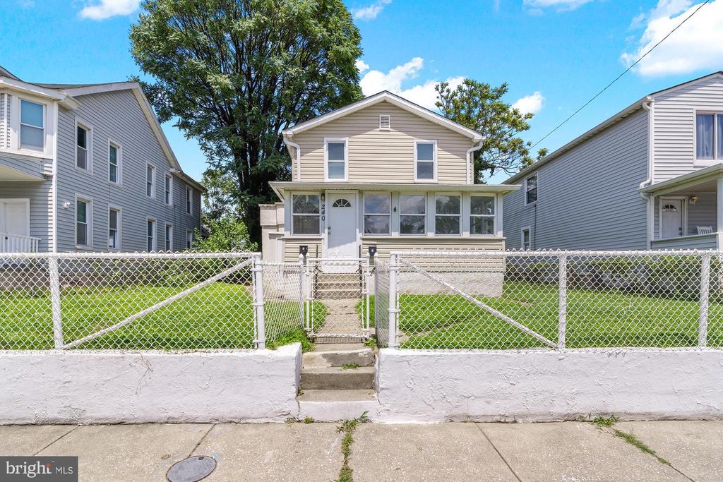 240 RIVERVIEW AVE, Dundalk, MD 21222