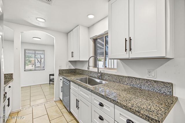 6141 E 25th Street, Tucson, AZ 85711