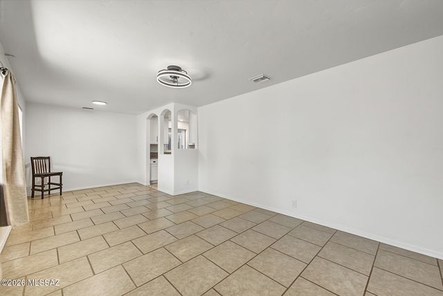 6141 E 25th Street, Tucson, AZ 85711