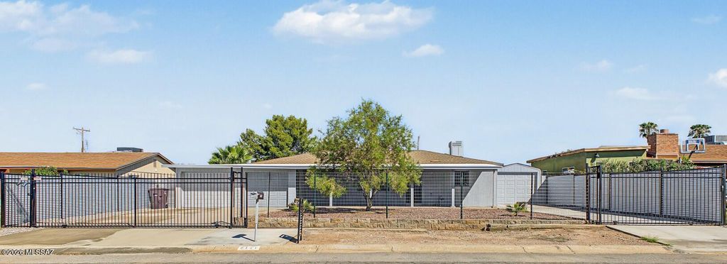 6141 E 25th Street, Tucson, AZ 85711