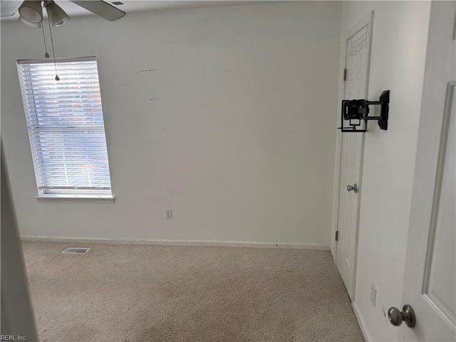 240 Huntstree PL, Newport News, VA 23602