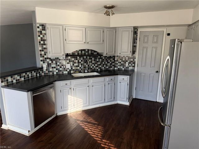 240 Huntstree PL, Newport News, VA 23602