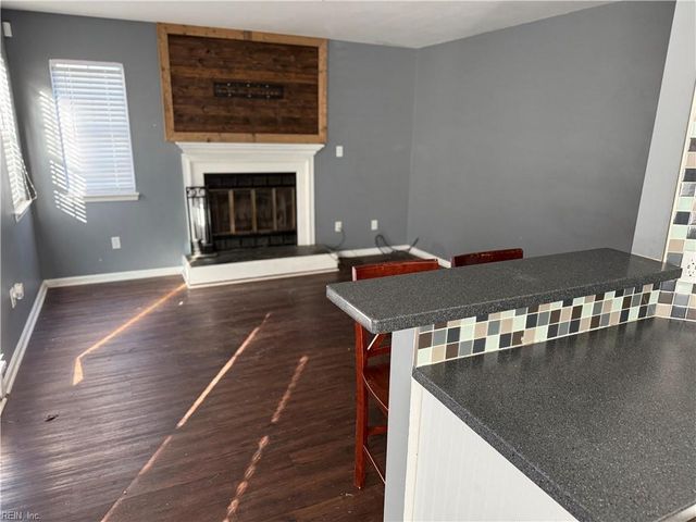 240 Huntstree PL, Newport News, VA 23602