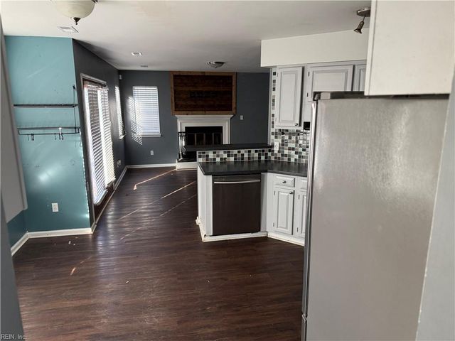 240 Huntstree PL, Newport News, VA 23602