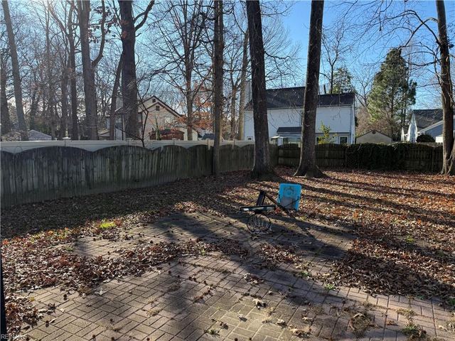 240 Huntstree PL, Newport News, VA 23602