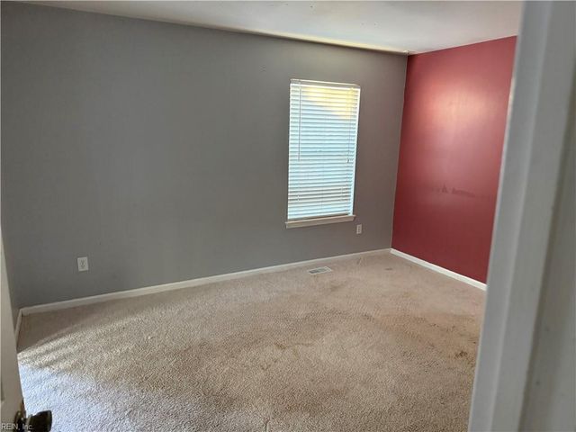 240 Huntstree PL, Newport News, VA 23602