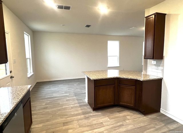 7530 FISHBOWL LN, San Antonio, TX 78253