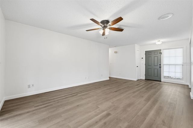 8522 CALADESI ISLAND DRIVE, Temple Terrace, FL 33637