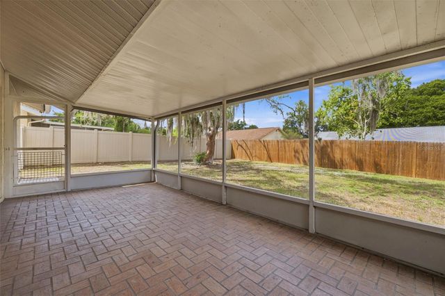 8522 CALADESI ISLAND DRIVE, Temple Terrace, FL 33637