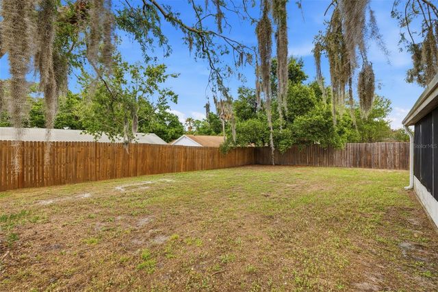 8522 CALADESI ISLAND DRIVE, Temple Terrace, FL 33637