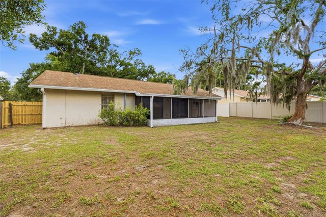 8522 CALADESI ISLAND DRIVE, Temple Terrace, FL 33637