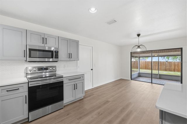 8522 CALADESI ISLAND DRIVE, Temple Terrace, FL 33637