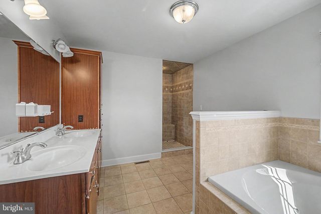 6312 ASTON CT, Harrisburg, PA 17111