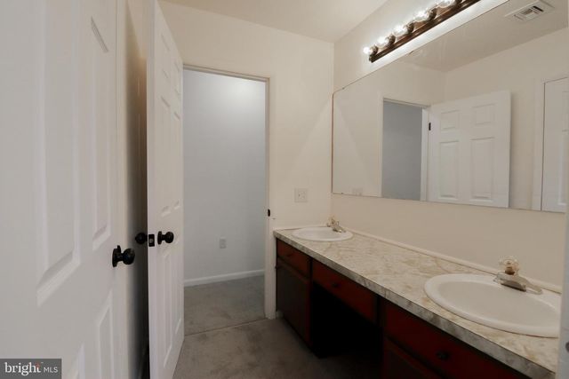 106 MALVERN DR, Manchester, PA 17345