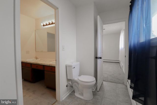 106 MALVERN DR, Manchester, PA 17345