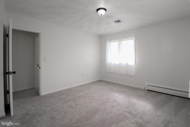 106 MALVERN DR, Manchester, PA 17345