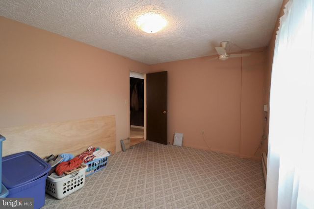 106 MALVERN DR, Manchester, PA 17345