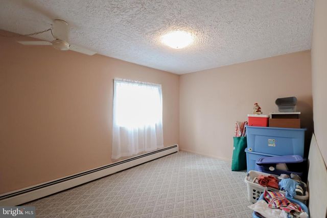 106 MALVERN DR, Manchester, PA 17345