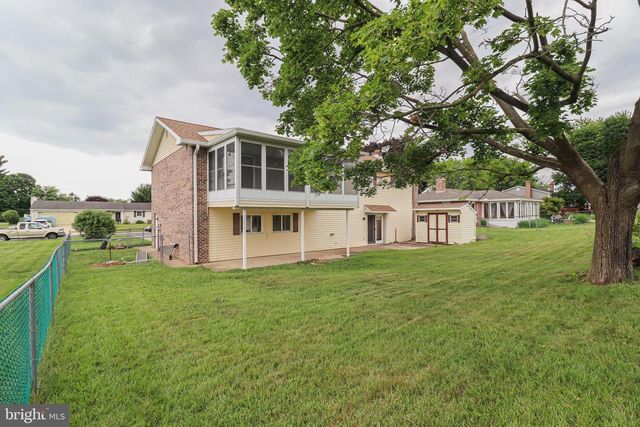 106 MALVERN DR, Manchester, PA 17345