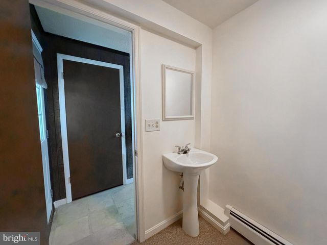106 MALVERN DR, Manchester, PA 17345