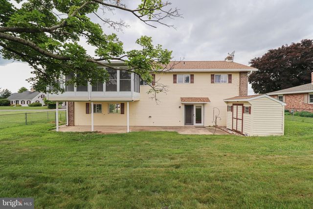 106 MALVERN DR, Manchester, PA 17345