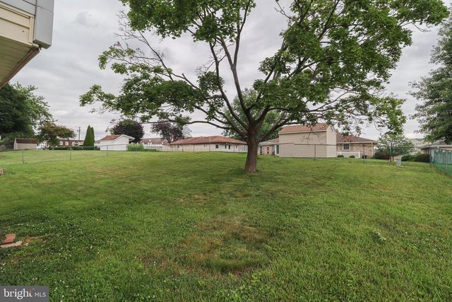 106 MALVERN DR, Manchester, PA 17345