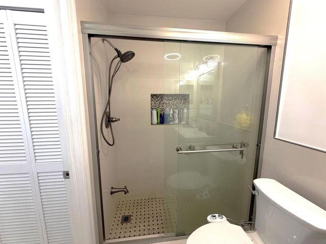 6575 W 27th Court 21-46, Hialeah, FL 33016