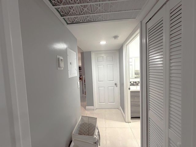 6575 W 27th Court 21-46, Hialeah, FL 33016