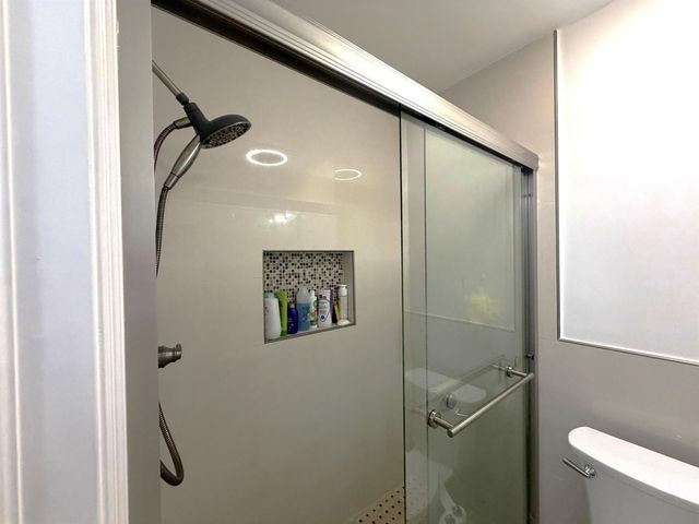 6575 W 27th Court 21-46, Hialeah, FL 33016